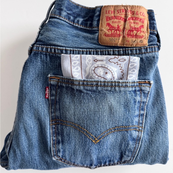 Vintage Levis 501 Original Button Fly High Waist Straight Leg 5 Pocket Jeans - Picture 15 of 15